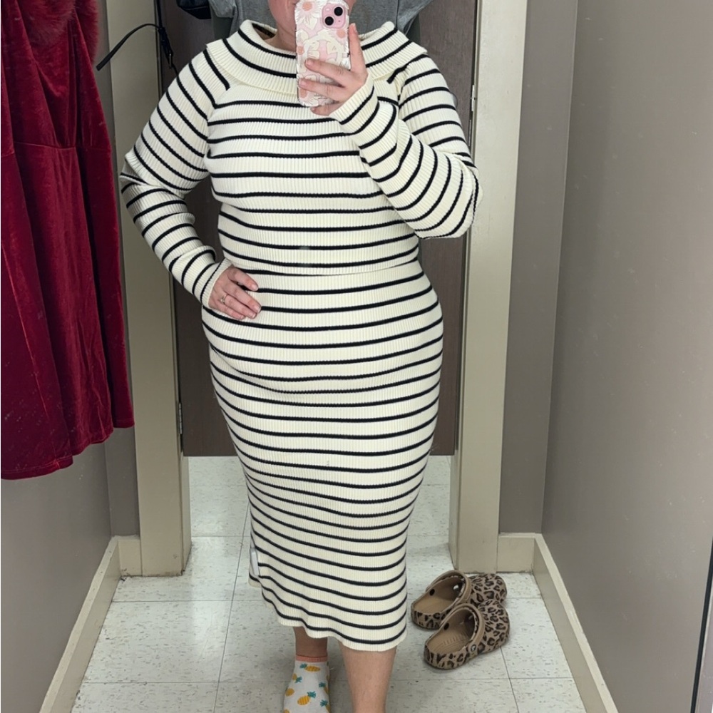 Black and White Striped Long Sleeve Dress (2 piece)